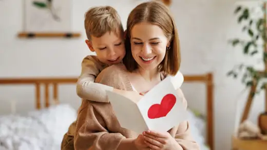 Najpiękniejsze zagadki o mamie wzrusz i radość na Dzień Matki